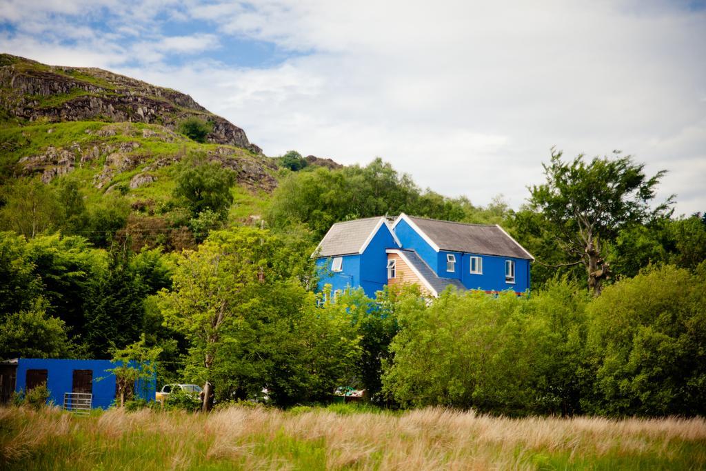 The Snowdon Inn - Y Fricsan Cwm-y-glo Buitenkant foto